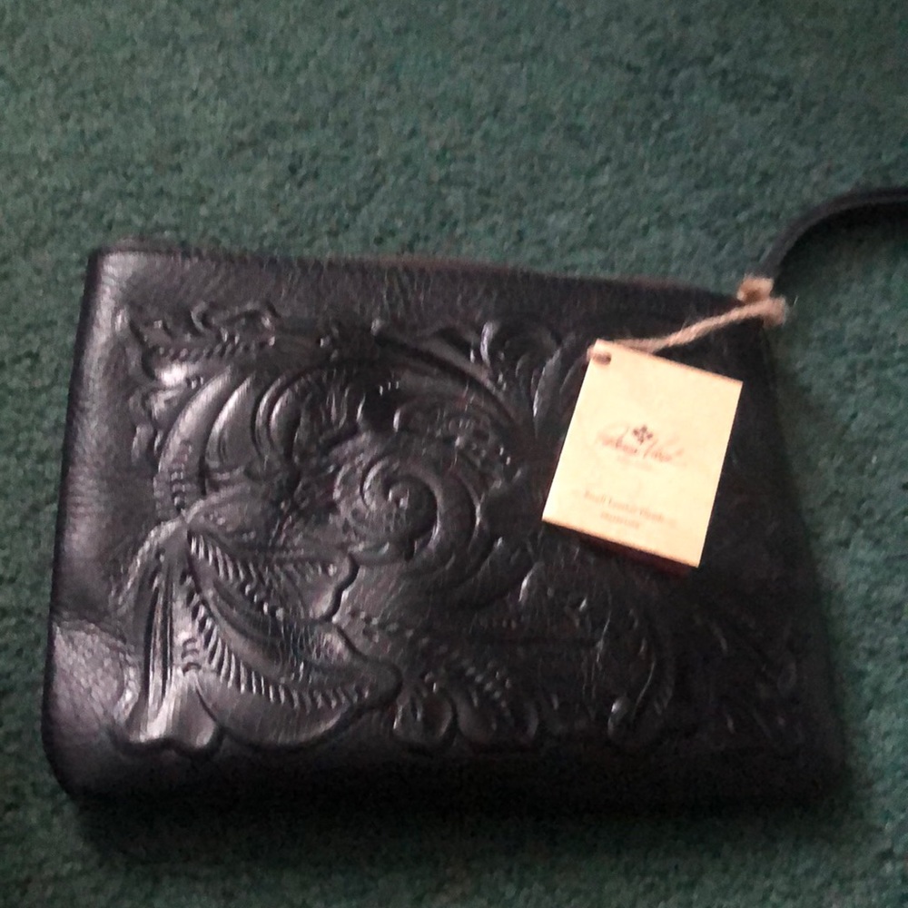Patricia Nash wristlet